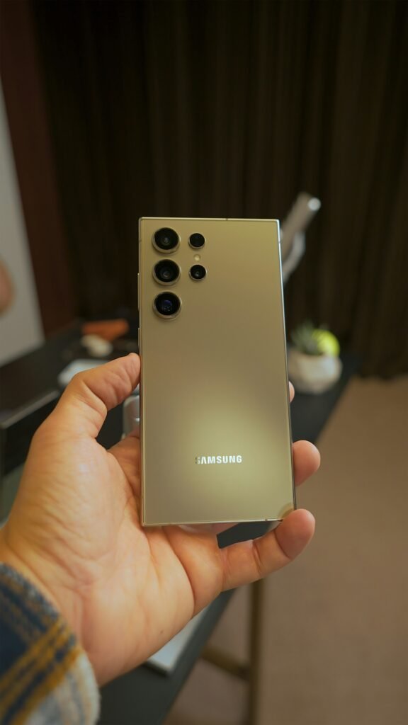 ✍Sample Introduction for Samsung Galaxy S24 Review onur binay prdkwnb vag unsplash